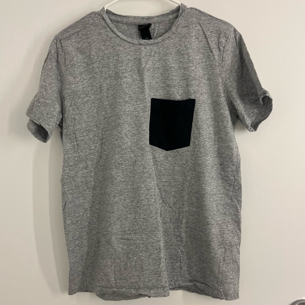 H&M Gray Tee w/ Black Pocket